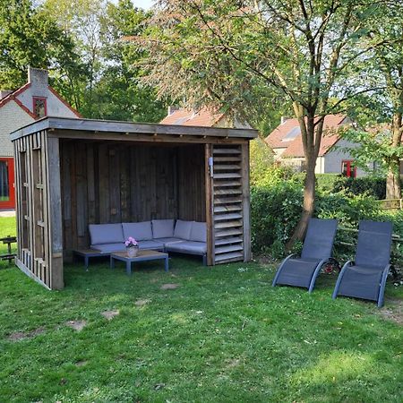 7 Person House With Garden, Firepit, Swimming Lake, Hammock, Child Friendly, In- And Outside Playground, Slide, And Great Coffee Ewijk Exterior foto