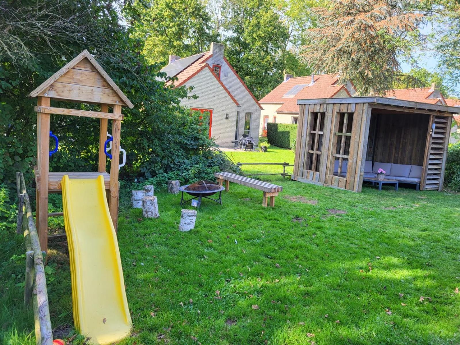 7 Person House With Garden, Firepit, Swimming Lake, Hammock, Child Friendly, In- And Outside Playground, Slide, And Great Coffee Ewijk Exterior foto